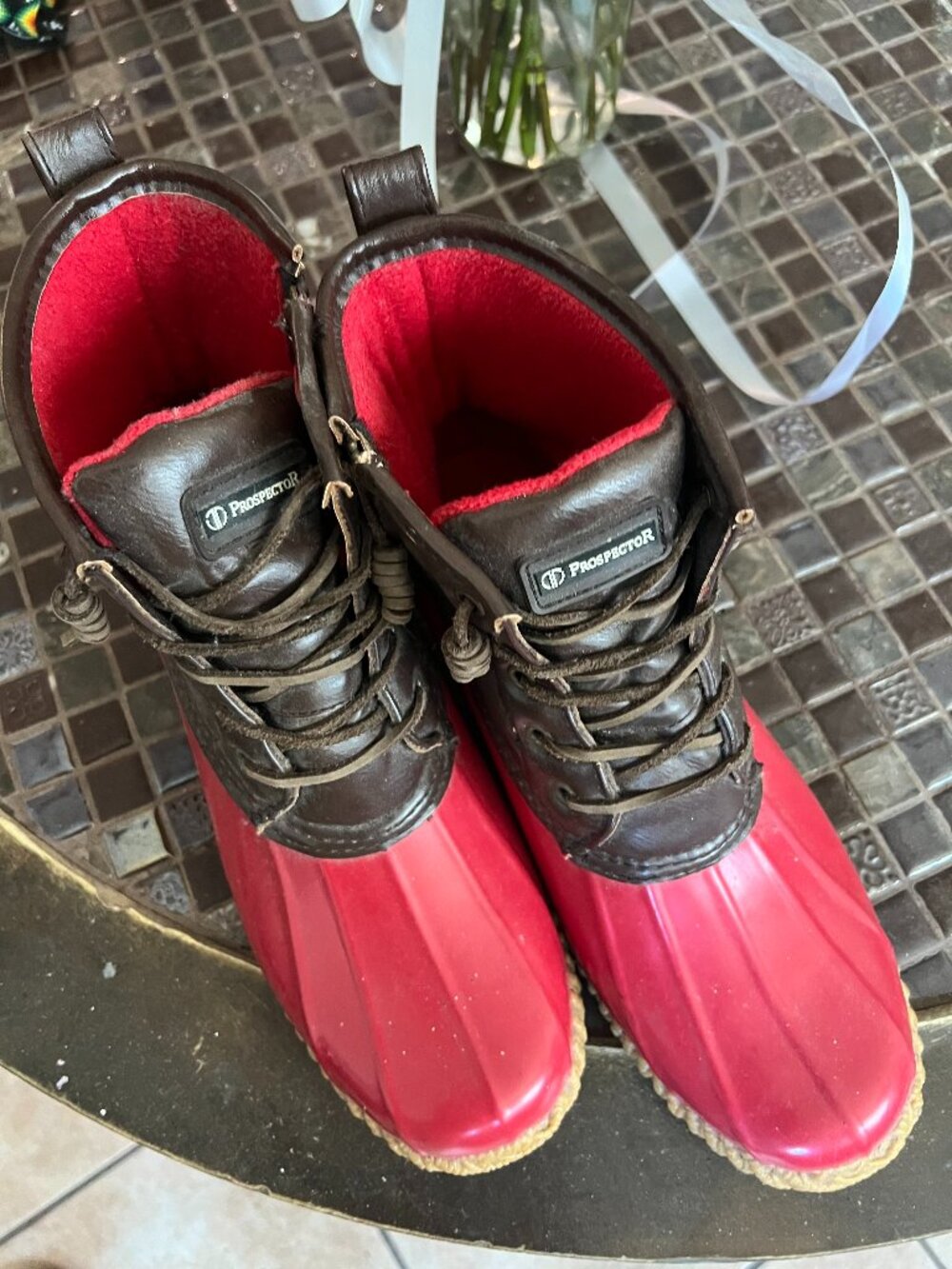 Prospector snow boots size 10